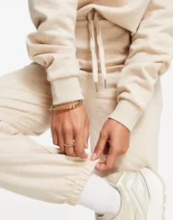 Design Basic Slim Jogger In