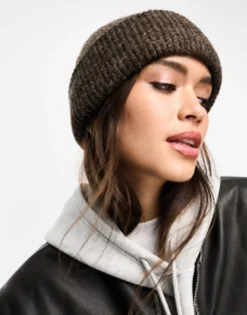 Design Chunky Double Roll Beanie In Chocolate
