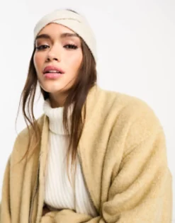 Design Cross Over Knit Headband In Light Oatmeal