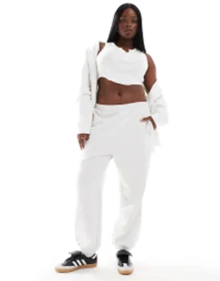 Design Curve Ultimate Jogger Co-Ord In