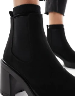 Design Elma Heeled Chunky Chelsea Boots In