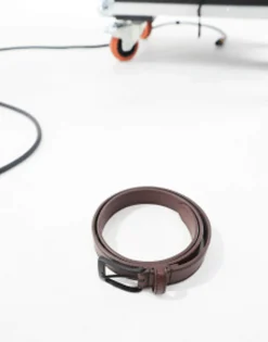 Design Faux Leather Belt With Contrast Black Stitch In