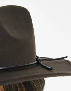 Design Felt Fedora With Size Adjuster In