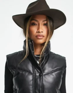 Design Felt Fedora With Size Adjuster In