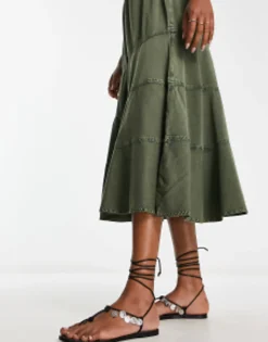Design Fernando Leather Coin Sandals In