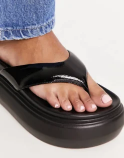 Design Fiesty Flatform Toe Thong In