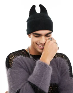 Design Halloween Horned Beanie In