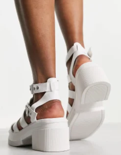 Design Highway Chunky Mid Heeled Sandals In