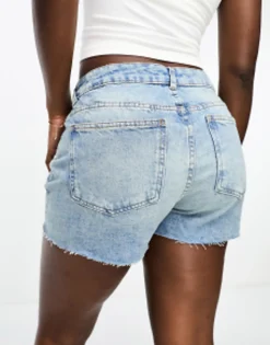 Design Hourglass Denim Relaxed Short In Blue