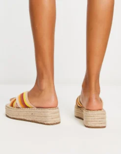 Design Jazlyn Flatform Crochet Mules In