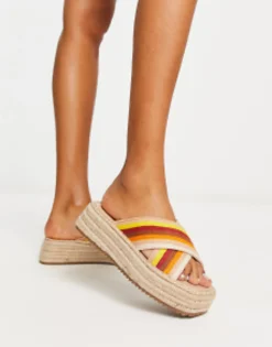 Design Jazlyn Flatform Crochet Mules In