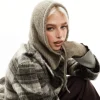 Design Knitted Hood In