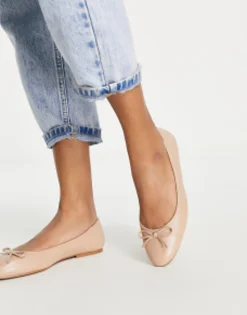 Design Locus Round Ballet Flats In