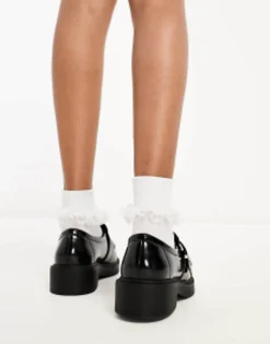 Design Magnolia Side Buckle Loafer In