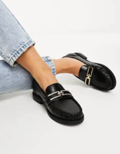 Design Melodic Slim Loafer With Chain In