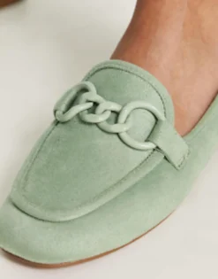Design Modern Loafer With Chain In