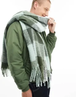 Design Oversized Fluffy Scarf In Green Check