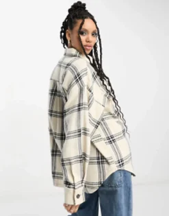Design Oversized Shacket With Pockets In