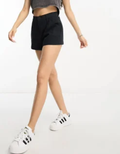 Design Petite Chino Short In