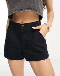 Design Petite Chino Short In
