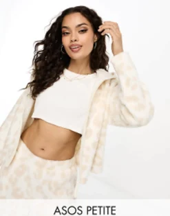 Design Petite Lounge Co-Ord Animal Borg Set In Cream