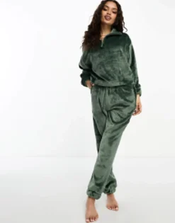 Design Petite Lounge Super Soft Fleece Zip Up Sweat & Jogger Set In
