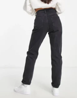 Design Petite Slim Mom Jeans In