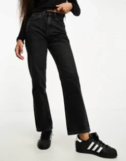 Design Petite Straight Jean In
