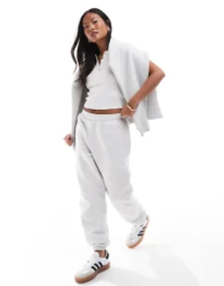 Design Petite Ultimate Jogger Co-Ord In