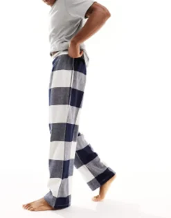 Design Pyjama Lounge Set With T-Shirt And Trousers In Check