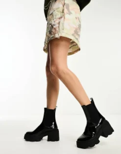 Design Reality Chunky Mid-Heeled Chelsea Boots In