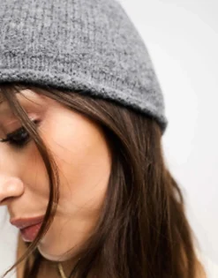 Design Roll Edge Beanie In Grey
