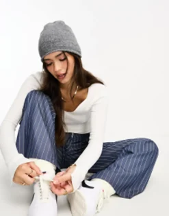 Design Roll Edge Beanie In Grey