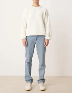 Design Straight Leg Jeans In