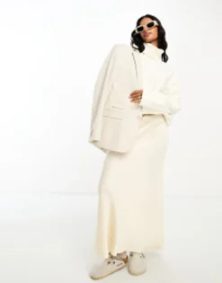 Design Super Soft In Winter White Jogger And Roll Neck
