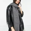 Design Supersoft Scarf With Tassels In