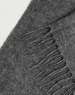 Design Supersoft Scarf With Tassels In