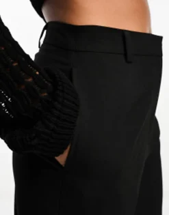 Design Tall Slim Straight Trouser In