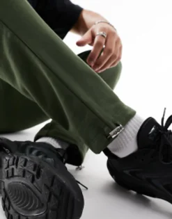 Design Tapered Cargo Joggers With Toggle In Khaki