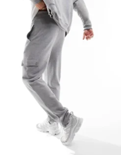 Design Tapered Cargo Joggers With Toggle In