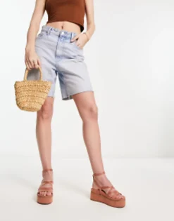 Design Taurus Strappy Flatform Sandals In
