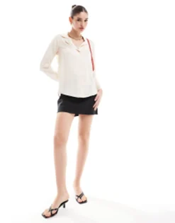 Design Ultimate Satin Shirt In Ivory
