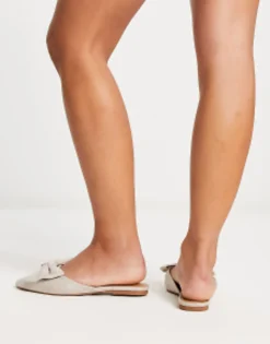 Design Wide Fit Lass Oversized Bow Pointed Flat Mules In