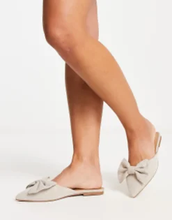 Design Wide Fit Lass Oversized Bow Pointed Flat Mules In