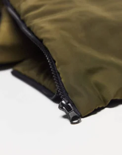 Hunter Quilted Zip Front Scarf With Pockets In