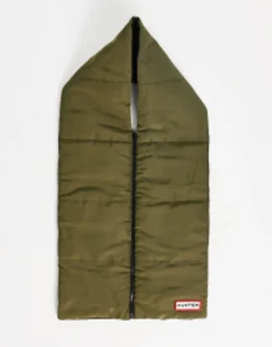 Hunter Quilted Zip Front Scarf With Pockets In