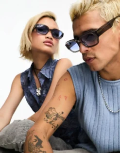 Messy Weekend Downey Square Sunglasses With Blue Lens In Transparent