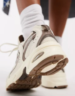 New Balance 530 Trainers In And Beige - Exclusive To Asos