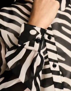 New Look Chiffon Button Through Shirt In Zebra Print