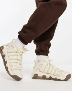 Nike Air More Uptempo Trainers In And Gold With Gum Sole